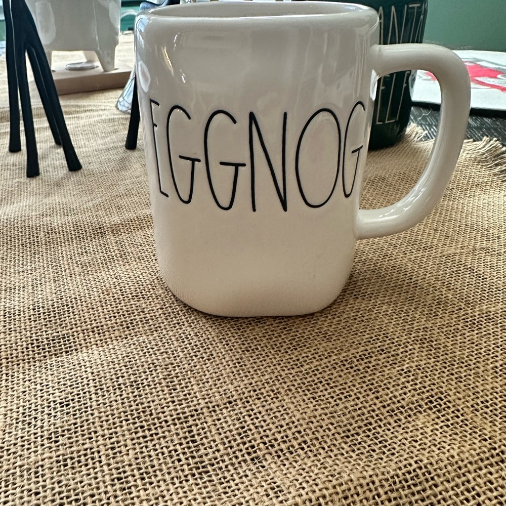 Eggnog coffee cup